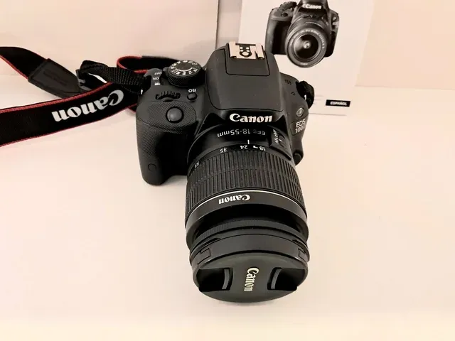 OFERTA Cámara Canon EOS 100D