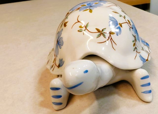 Joyero Tortuga de la amistad. Porcelana Guillén