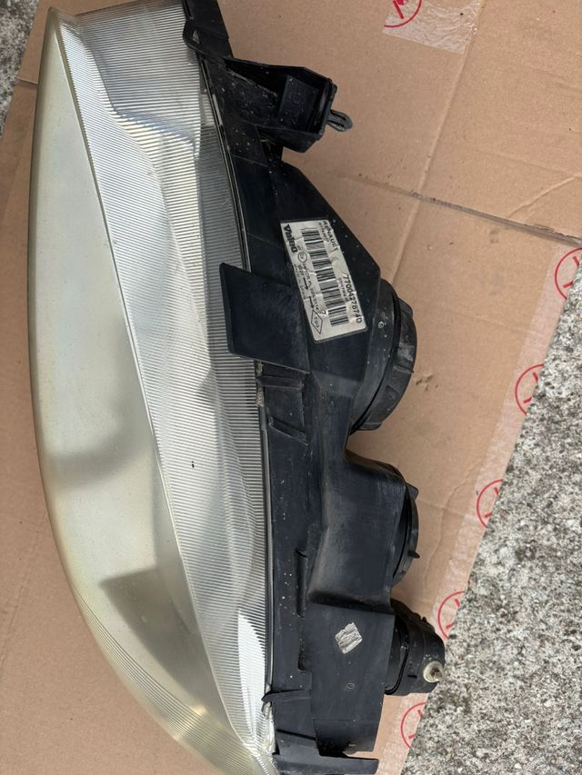Faros Delanteros Renault Megane 1
