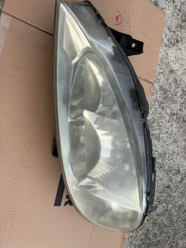 Faros Delanteros Renault Megane 1