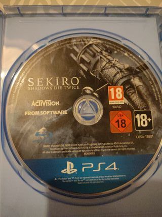 Sekiro PS4 Primera edición (no la GOTY).