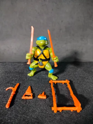 Leonardo Tortugas Ninja 1988 Figura + Accesorios