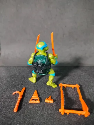 Leonardo Tortugas Ninja 1988 Figura + Accesorios