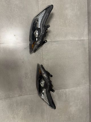 Faros Ford Focus (Par) FAROS ORIGINALES DE FORD