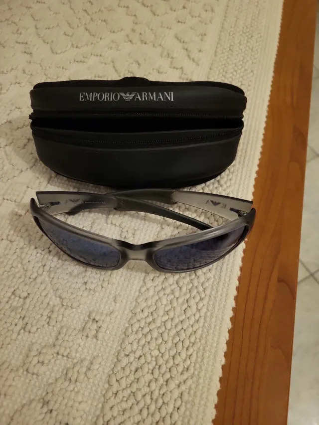 Occhiali da sole Emporio Armani grigio blu