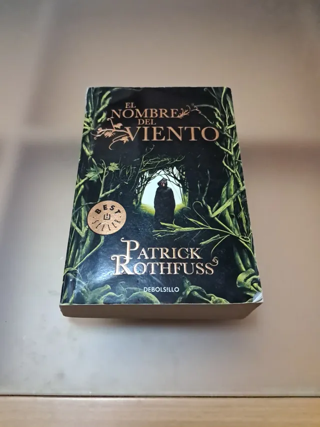 El nombre del viento / The Name of the Wind (Cr...