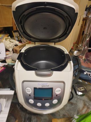 Robot cocina olla