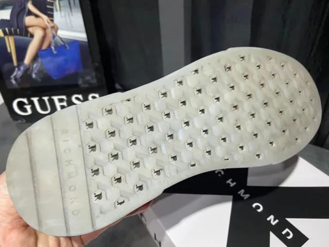 Zapatillas John Richmond Tachuelas Talla 38