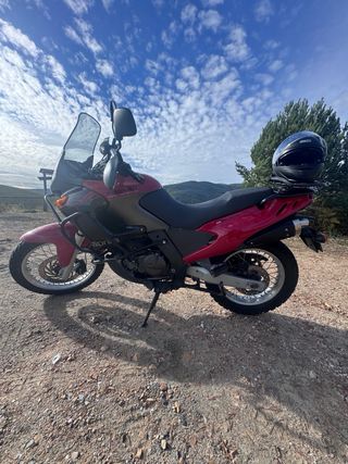 Aprilia Pegaso 650i