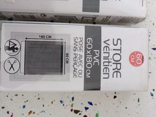 Lotto di 2 tende veneziane in pvc