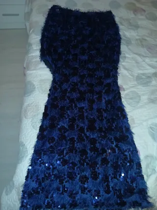 Vestido azul con lentejuelas