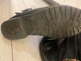 Botas negras de otoño/invierno de piel