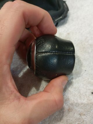 Pomo y funda cambio Toyota Yaris P13