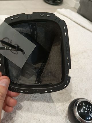 Pomo y funda cambio Toyota Yaris P13