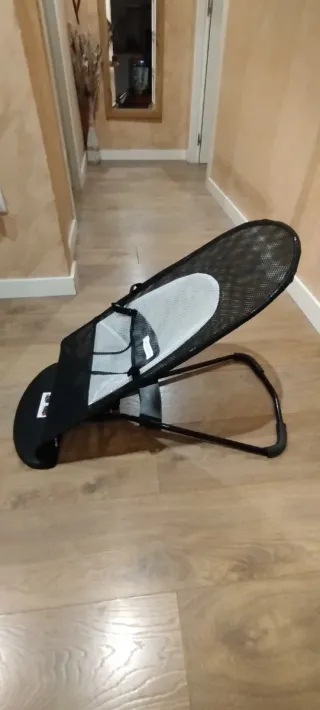 Hamaca para perro negra y blanca con arnes