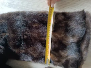 Alba Fornari pelliccia marrone Prestige de Paris