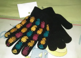 Guantes negros con estampado