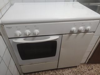 Cocina de Gas Corberó con horno