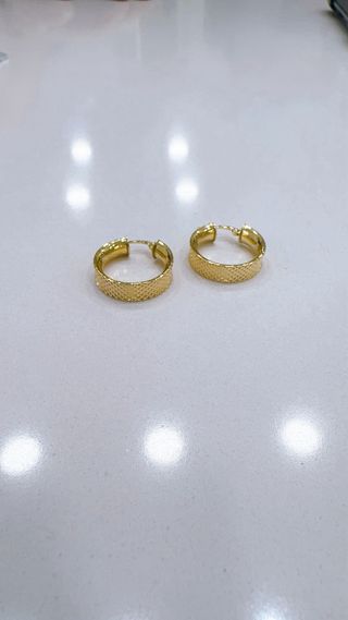 Orecchini a cerchio diamantati in oro 18kt 750