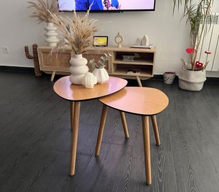 Tavolini in legno e rattan