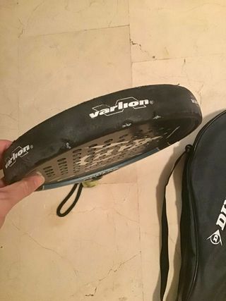 Pala de pádel Dunlop D-MAX con funda