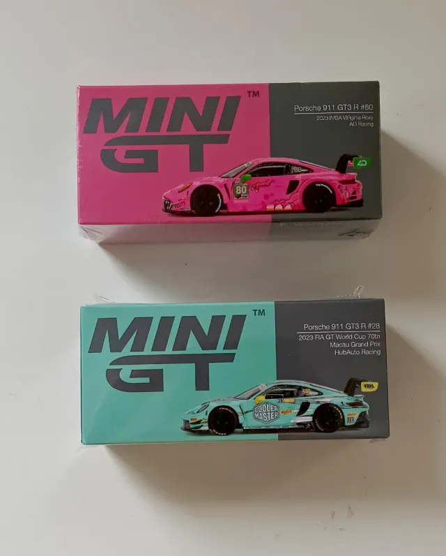 Pack 2 Mini GT Porsche 911 GT3 R #872 & #804
