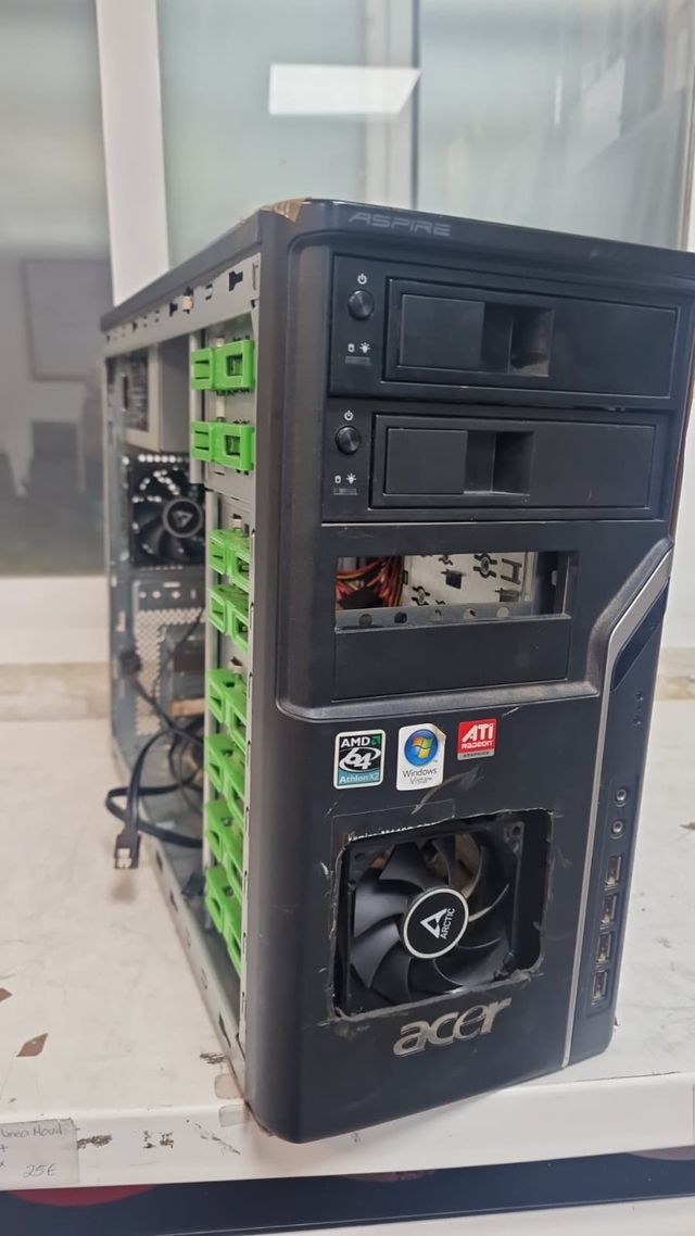 Torre servidor capacidad 8 hdd