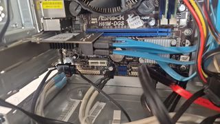 Torre servidor capacidad 8 hdd