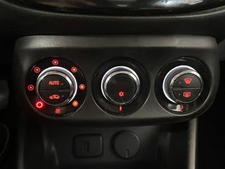 Opel Corsa 1.4 Selective 66kW (90CV)