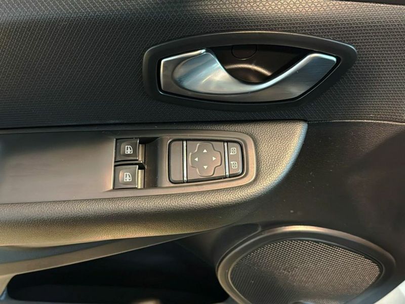Renault Clio 1.5 DCI Energy Life 2017, foto 14