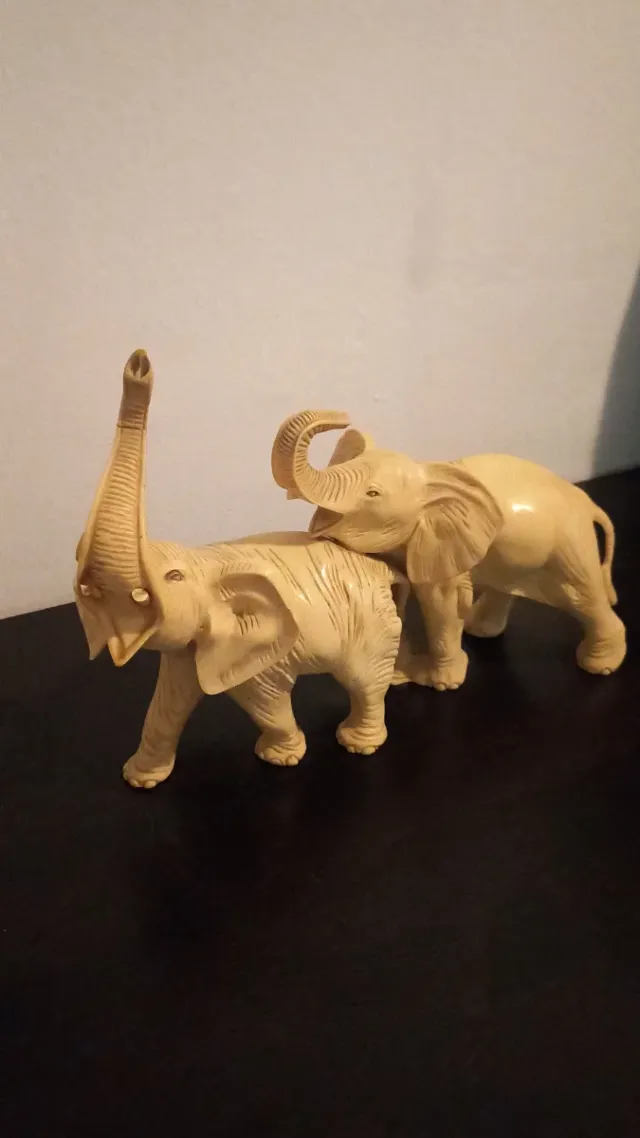 Figura de elefantes decorativa