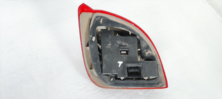 PILOTO TRASERO DERECHO FORD FIESTA BERLINA (DX) 1