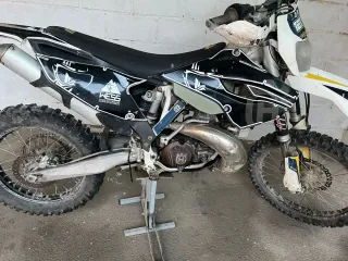 Moto Enduro Husqvarna