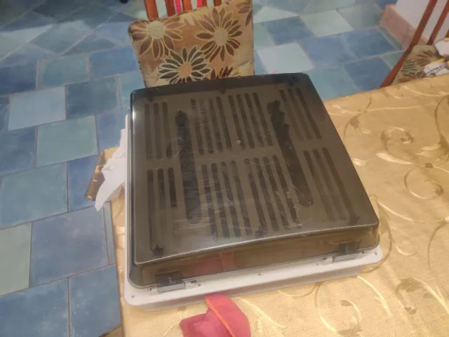 Claraboya con ventilador para camper