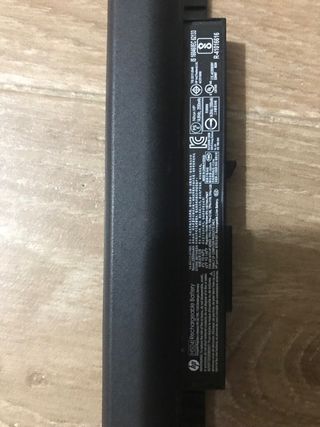 Despiece Portátil HP Rojo y Negro