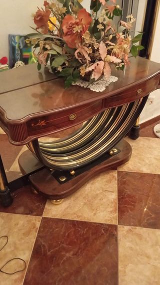 Mueble de entrada espejo y perchero