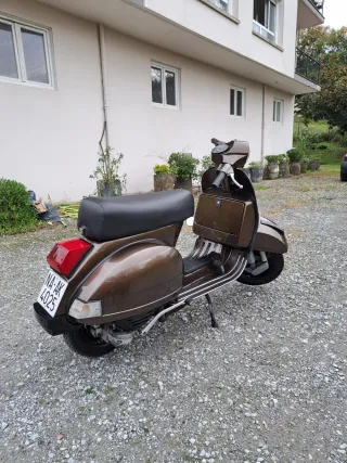 Vespa 200e PX Iris