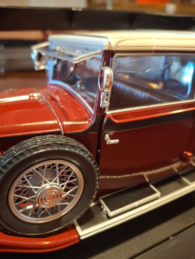 Skoda 860 1934 1:18