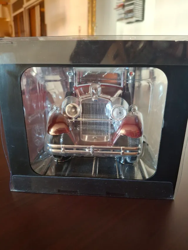 Skoda 860 1934 1:18