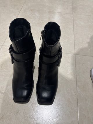 Botines negros Stradivarius Talla 37