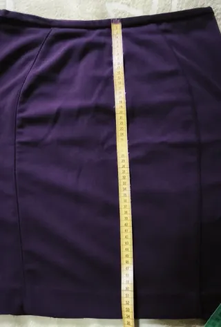 Saia lápis elegante da H&M, cor bordeaux