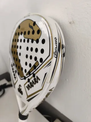 Pala de pádel  víbora YARARA