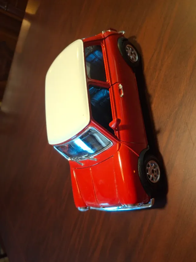 Morris Mini 1:18 Años 60