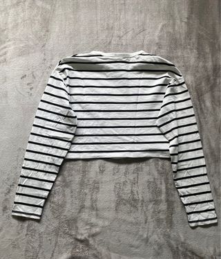 Camiseta Bershka rayas crop talla XS