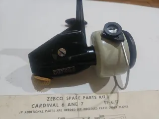 Carrete de pesca ABU Cardinal 6