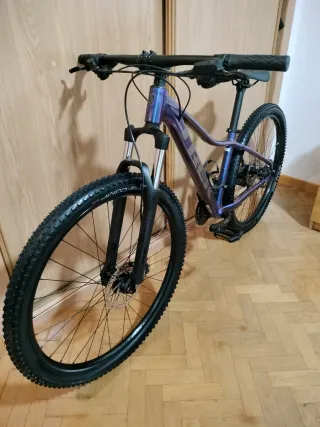 Bicicleta Trek niña/niño morada