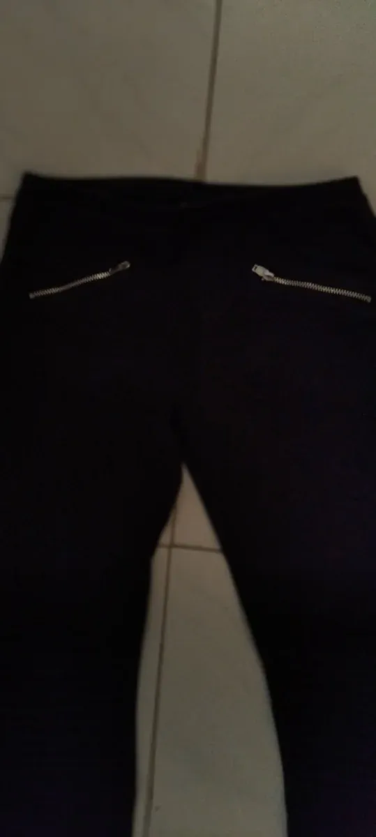 Leggings negros con cremalleras talla 13-14 años