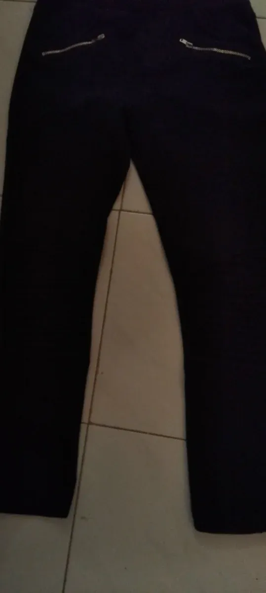 Leggings negros con cremalleras talla 13-14 años