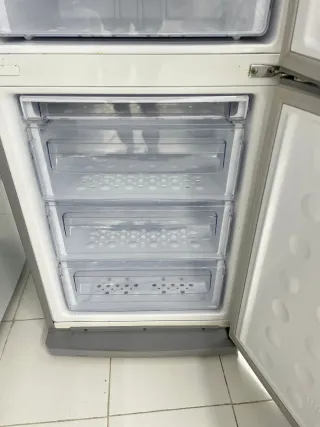 Nevera Samsung Combi Plata