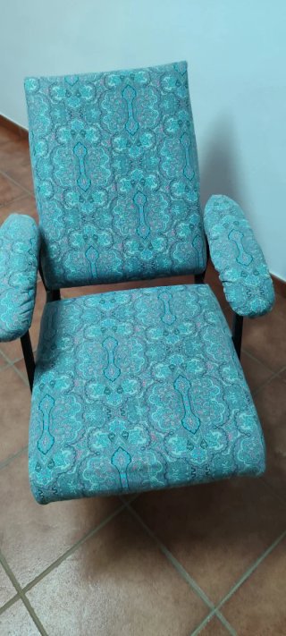 Sofá de tela y 2 sillones reclinables